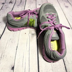 Proplayer Athletic Shoe. Women’s size 8. Worn Once. Dark Gray & Purple-Torch.